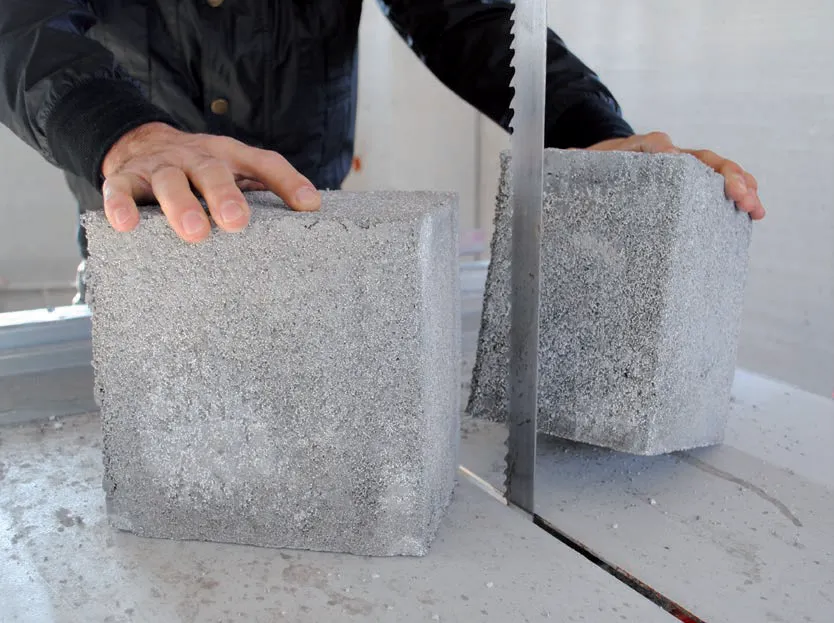 Cutting a SMARTBLOCK block with the band saw